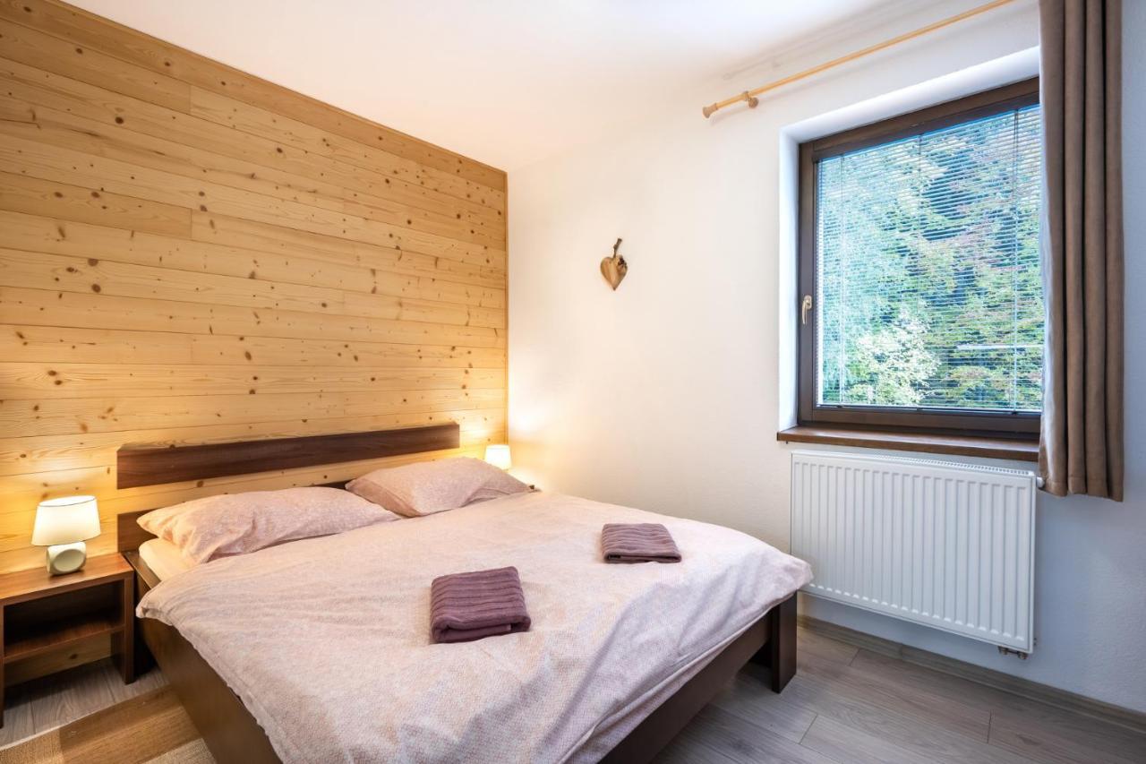 Apartment Anna Chopok, 1 110 M, Highest In Central Europe, On A Hiking Trail To Dumbier 데마노브스카돌리나 외부 사진