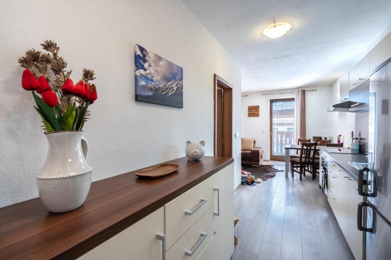 Apartment Anna Chopok, 1 110 M, Highest In Central Europe, On A Hiking Trail To Dumbier 데마노브스카돌리나 외부 사진